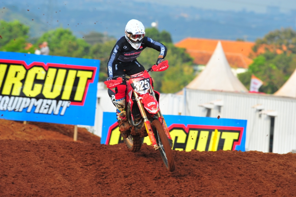 Detail Video Kejuaraan Motocross Dunia Nomer 54