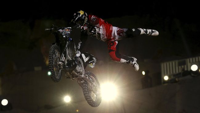 Detail Video Kejuaraan Motocross Dunia Nomer 57