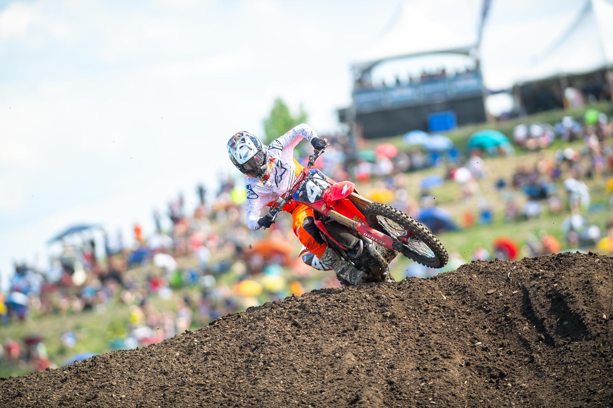 Detail Video Kejuaraan Motocross Dunia Nomer 9