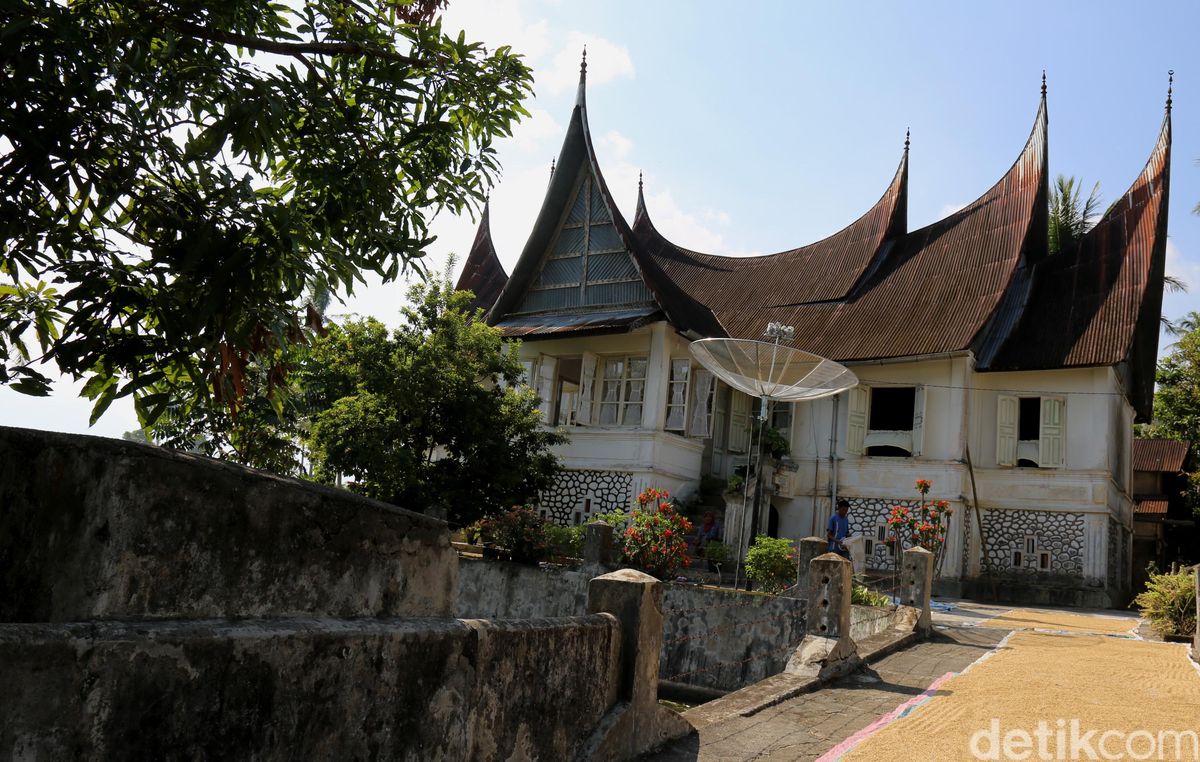 Detail Rumah Gadang Berasal Nomer 27