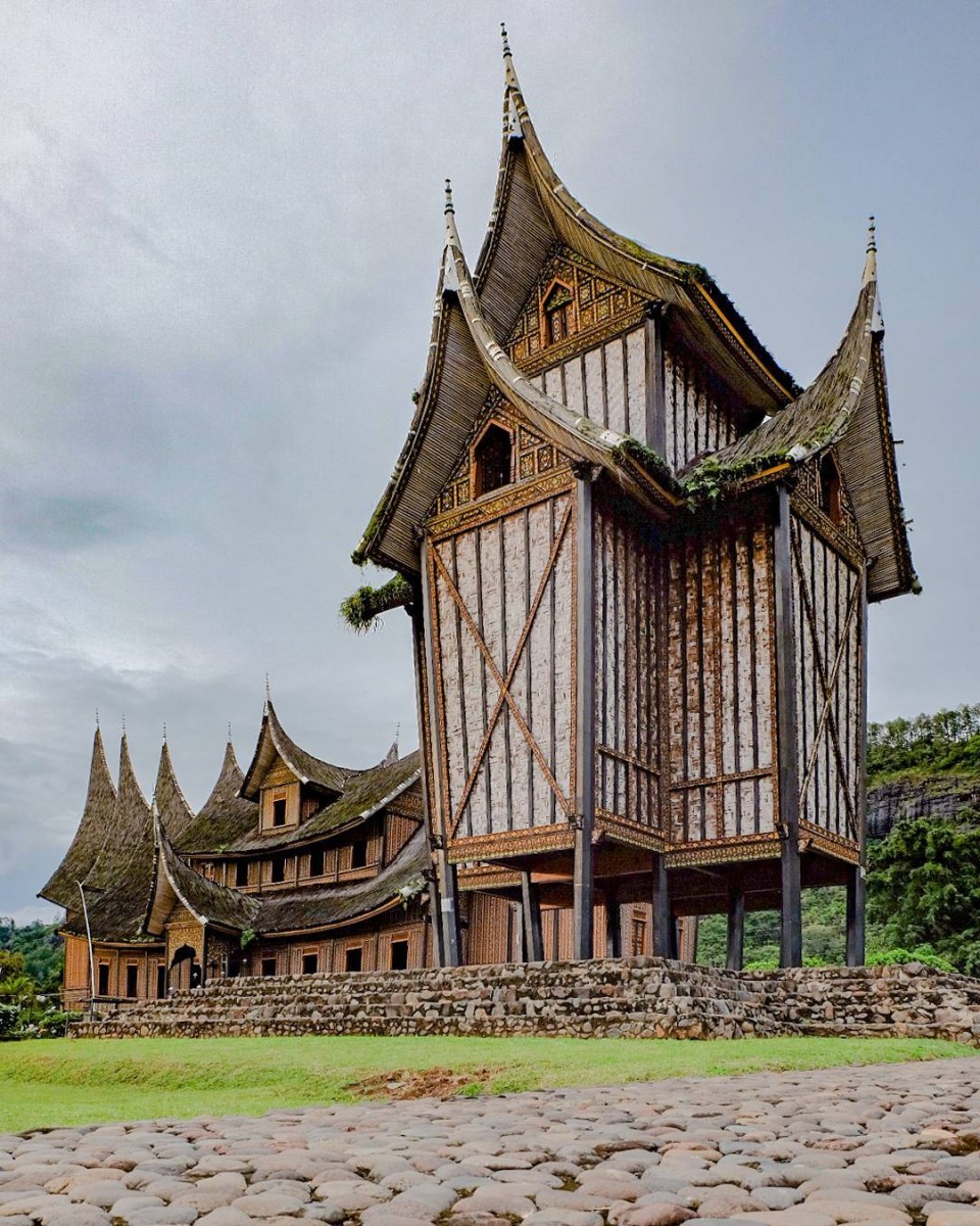 Detail Rumah Gadang Dan Rangkiang Nomer 11