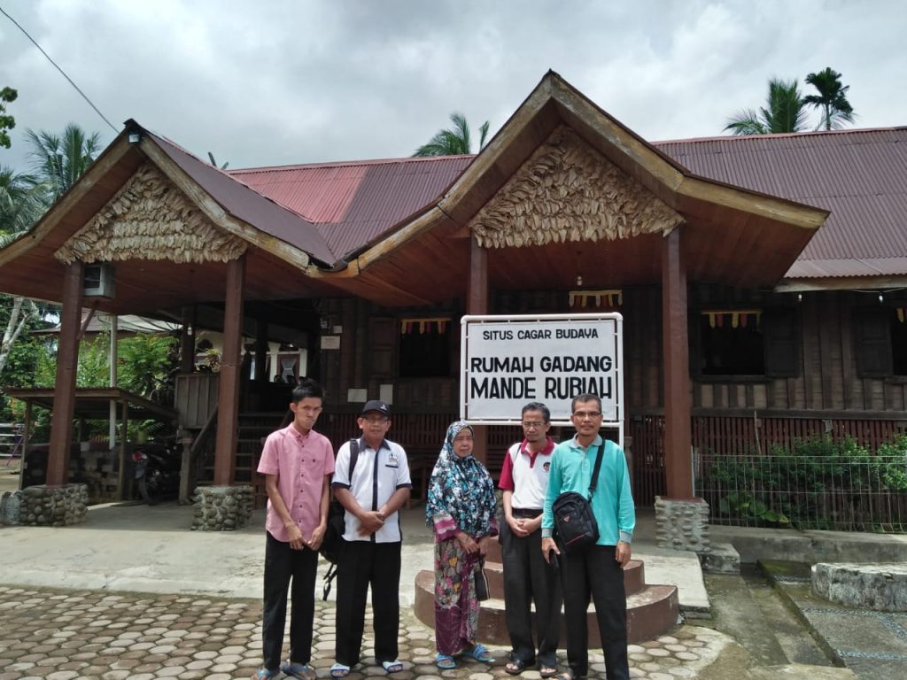 Detail Rumah Gadang Mande Rubiah Nomer 4