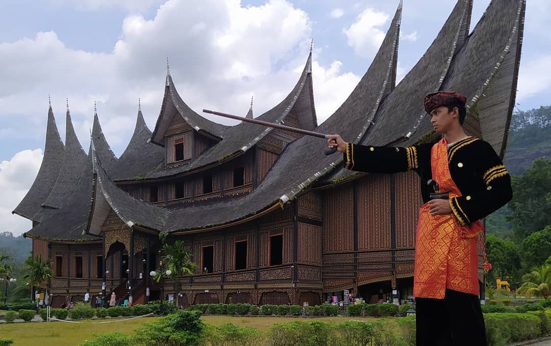 Detail Rumah Gadang Pagaruyung Nomer 30