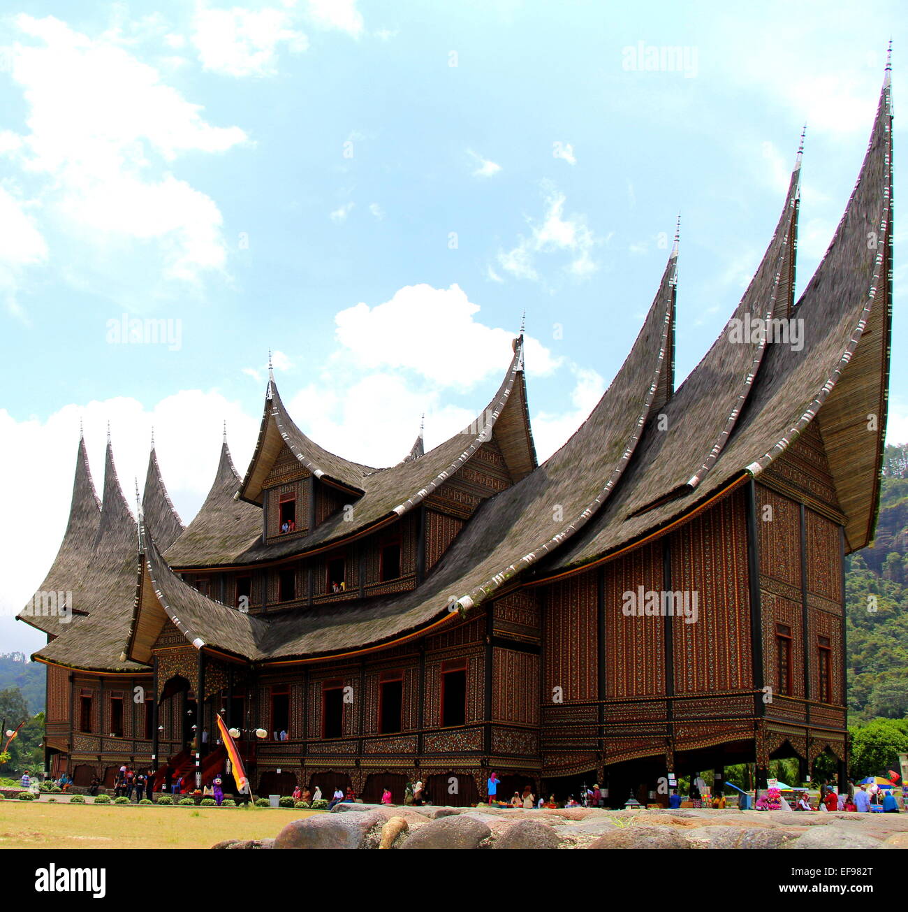 Detail Rumah Gadang Pagaruyung Nomer 41