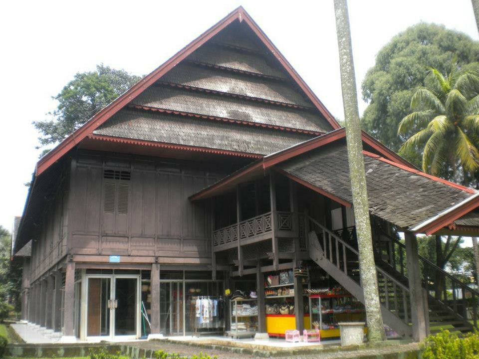 Detail Rumah Gapura Jenis Budaya Nomer 17