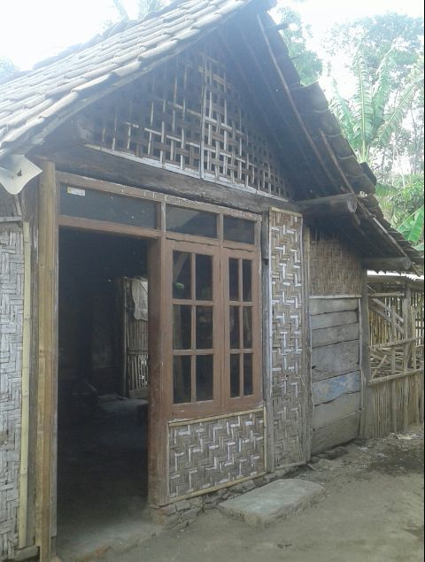 Detail Rumah Gedek Jawa Nomer 41