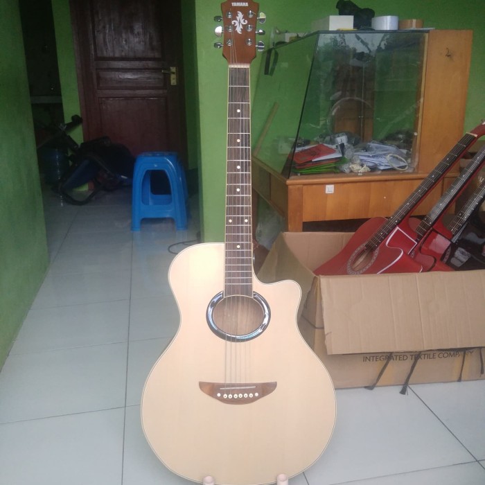 Detail Rumah Gitar Akustik Nomer 41