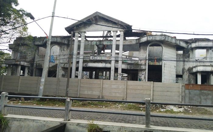 Detail Rumah Hantu Darmo Di Surabaya Nomer 17