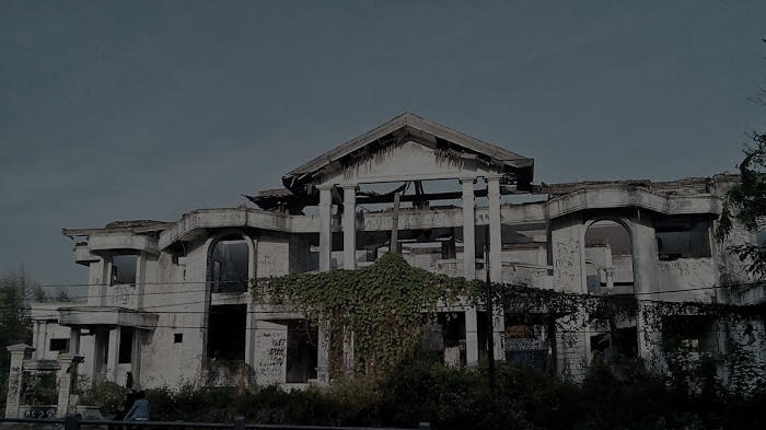 Detail Rumah Hantu Darmo Di Surabaya Nomer 29