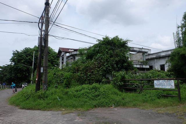 Detail Rumah Hantu Darmo Di Surabaya Nomer 31