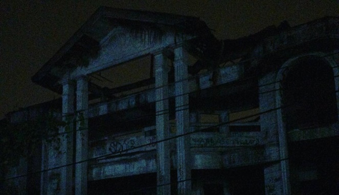 Detail Rumah Hantu Darmo Di Surabaya Nomer 45