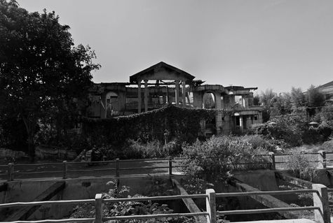 Detail Rumah Hantu Darmo Di Surabaya Nomer 47