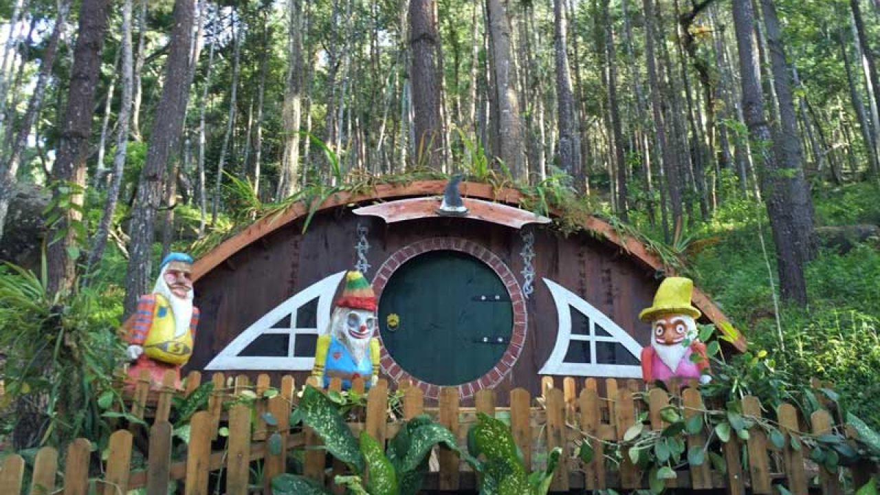 Download Rumah Hobbit Yogyakarta Nomer 4