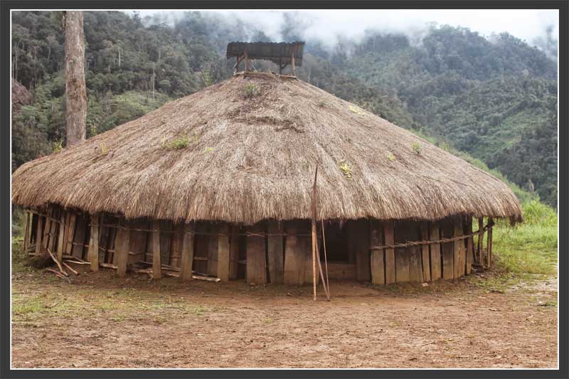 Detail Rumah Honai Khas Papua Memiliki Lantai Berupa Nomer 20