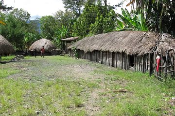 Detail Rumah Honai Khas Papua Memiliki Lantai Berupa Nomer 29