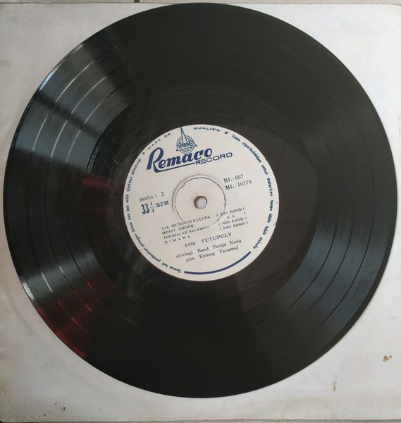 Vinyl Piringan Hitam - KibrisPDR