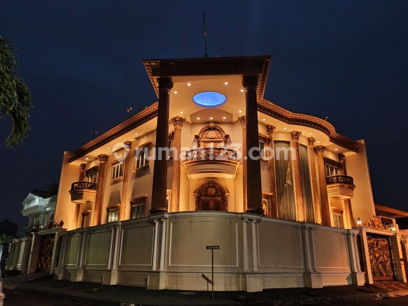 Detail Rumah Istana Mewah Nomer 23