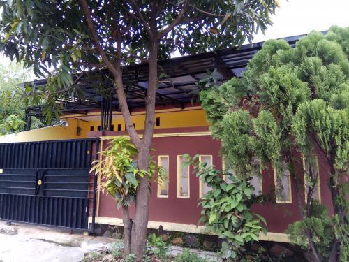 Detail Rumah Jatimulya Regency Nomer 37