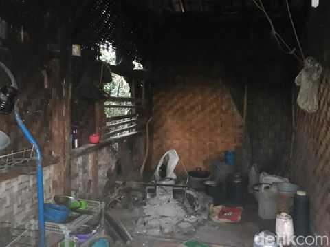 Detail Rumah Jelek Di Kampung Nomer 29