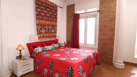 Detail Rumah Jeremy Teti Nomer 17