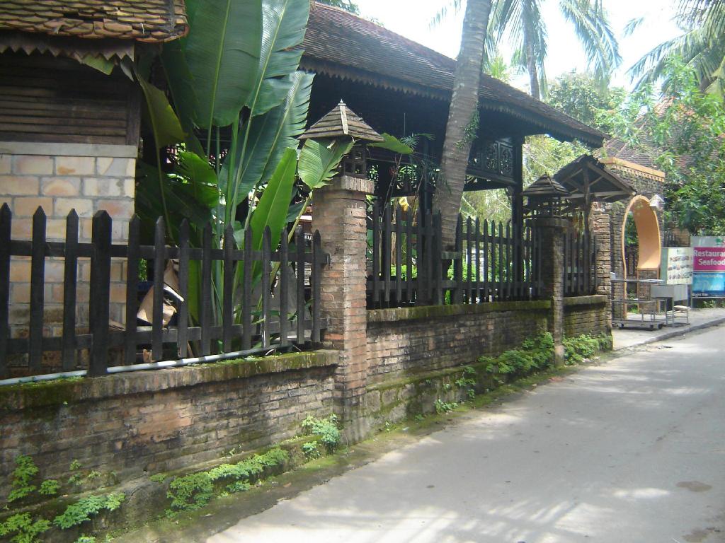 Detail Rumah Joglo Bantarjati Bogor Nomer 42