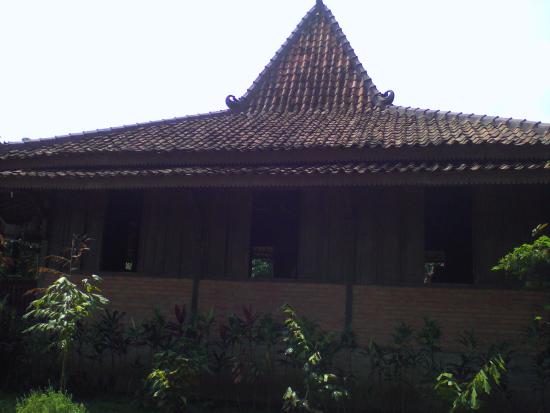 Detail Rumah Joglo Bogor Nomer 31