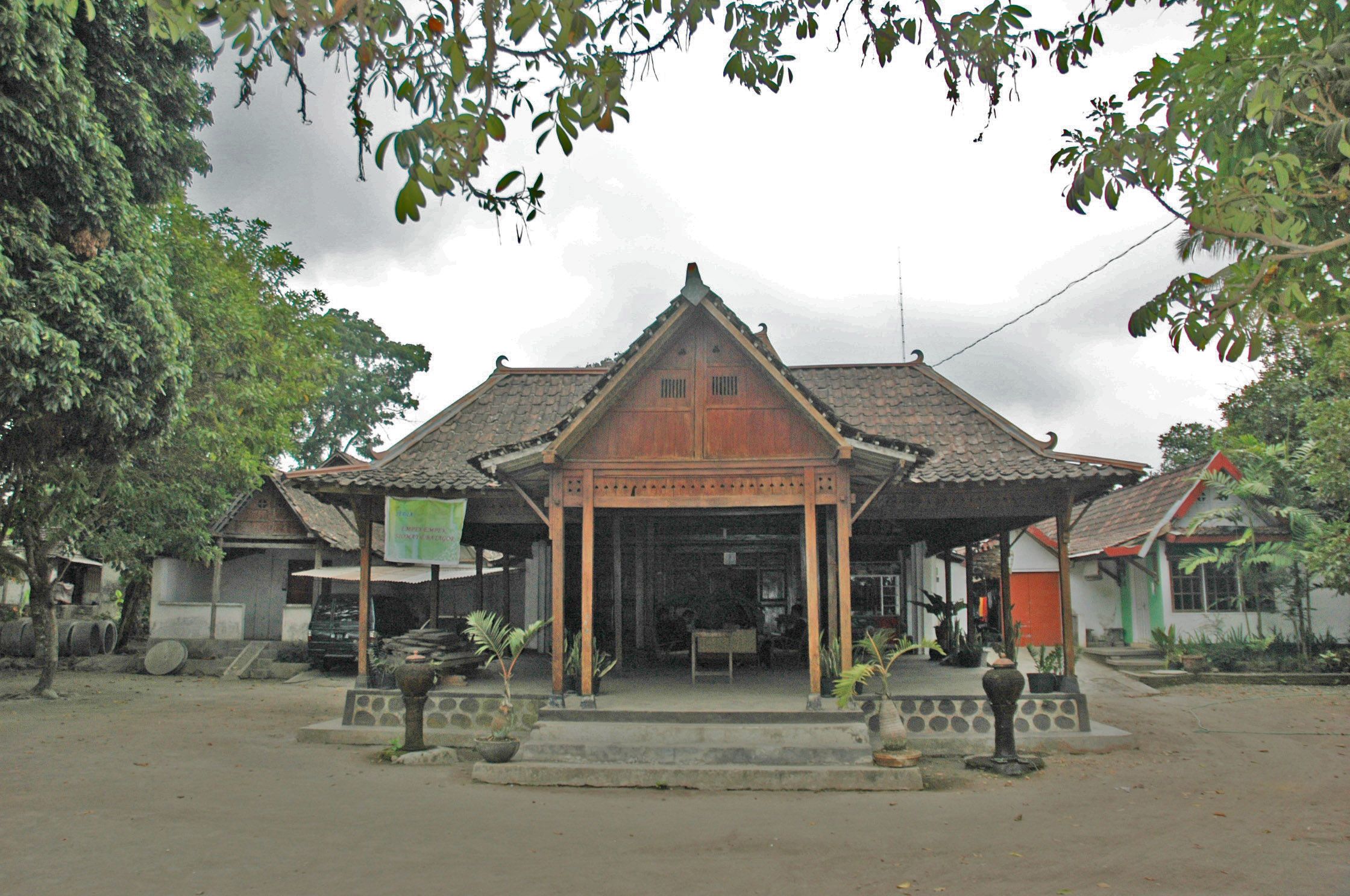 Detail Rumah Joglo Yogyakarta Nomer 40