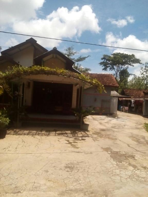 Detail Rumah Kampung Cilodong Nomer 23