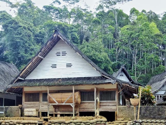 Detail Rumah Kampung Naga Nomer 40