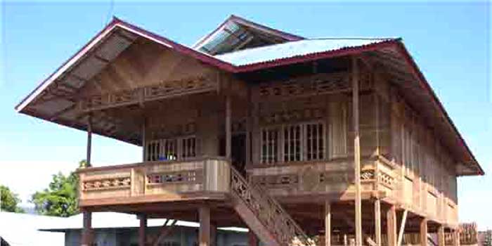 Detail Rumah Kayu Bugis Nomer 38