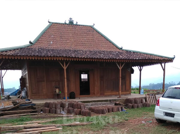 Detail Rumah Kayu Jawa Tengah Nomer 14