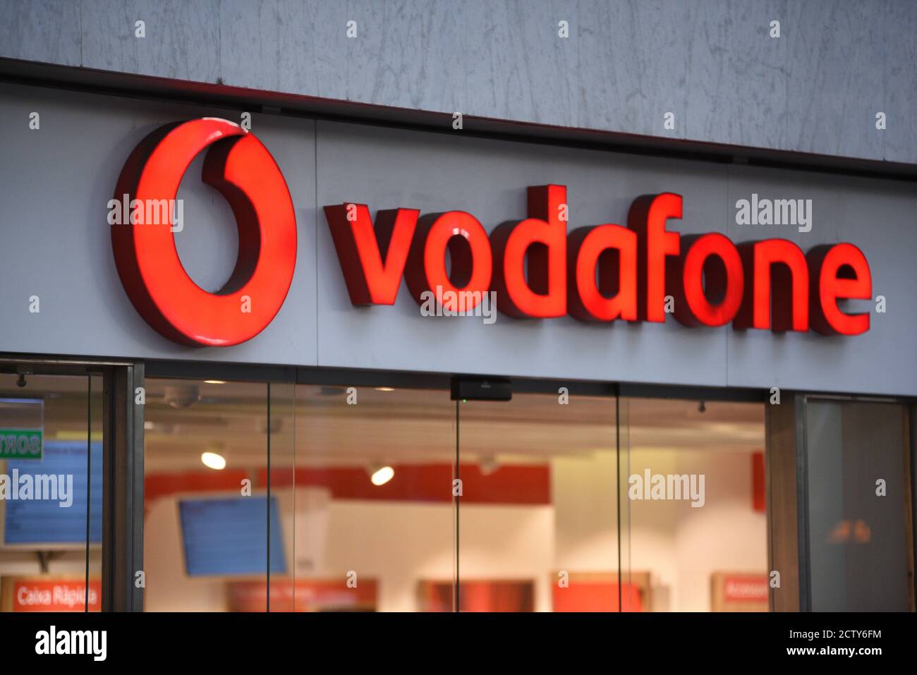 Detail Vodafone Logo Nomer 35