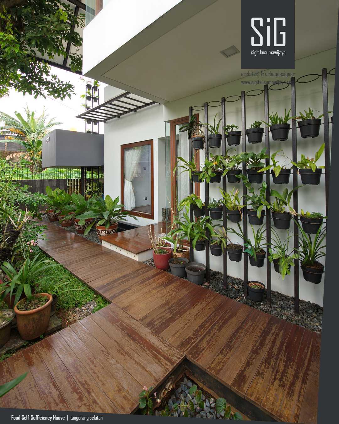 Detail Rumah Kebun Sederhana Nomer 56