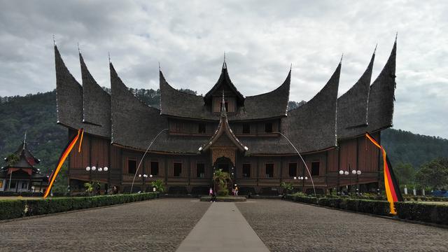 Detail Rumah Khas Indonesia Nomer 3