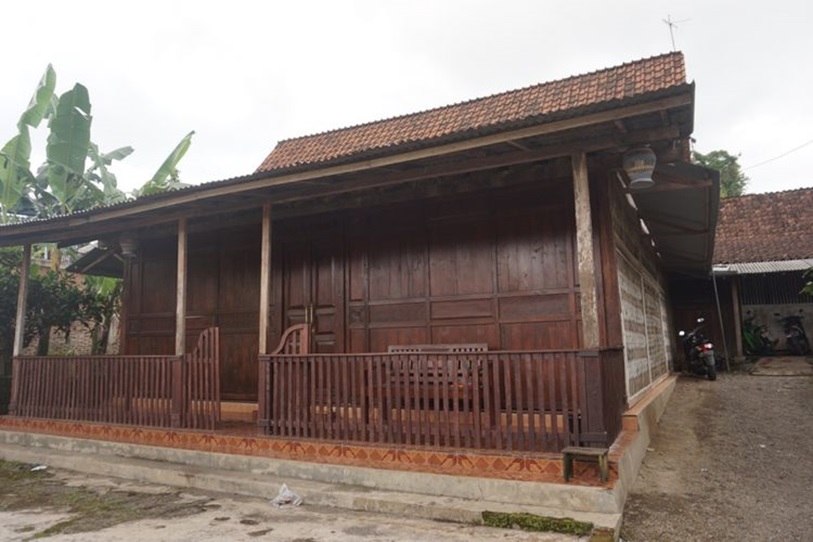 Detail Rumah Khas Jawa Timur Nomer 44