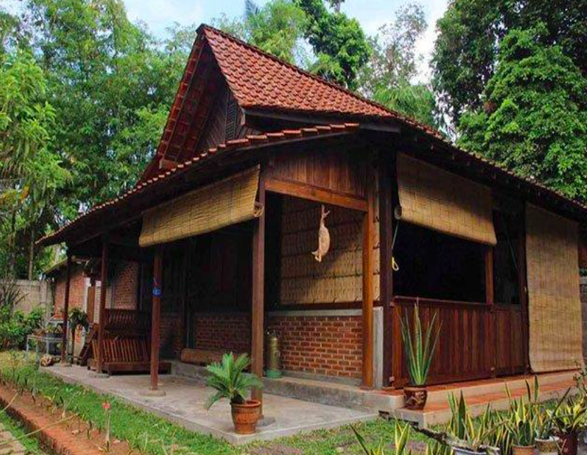 Detail Rumah Khas Jawa Timur Nomer 49