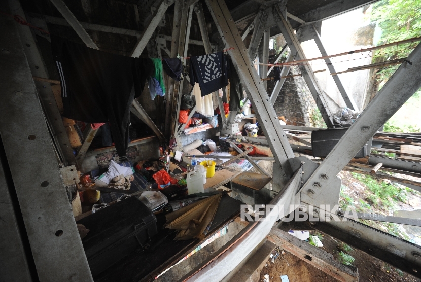 Detail Rumah Kolong Jembatan Nomer 20