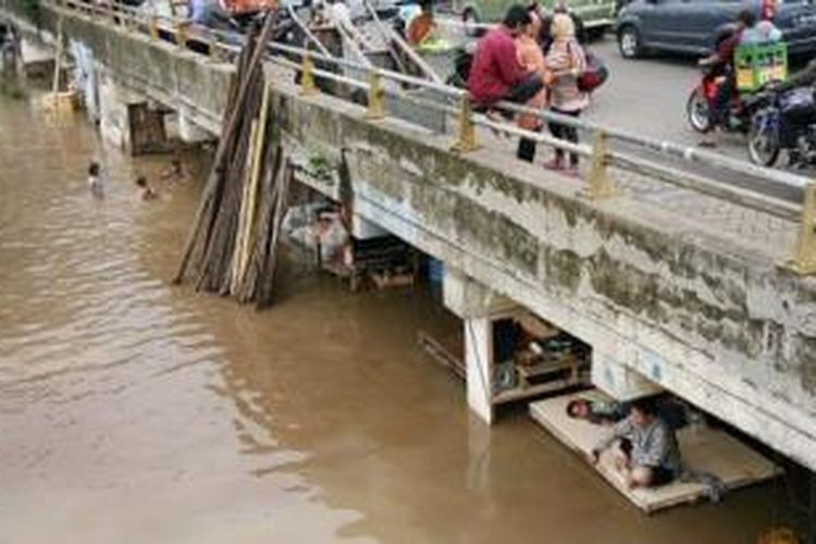 Detail Rumah Kolong Jembatan Nomer 41