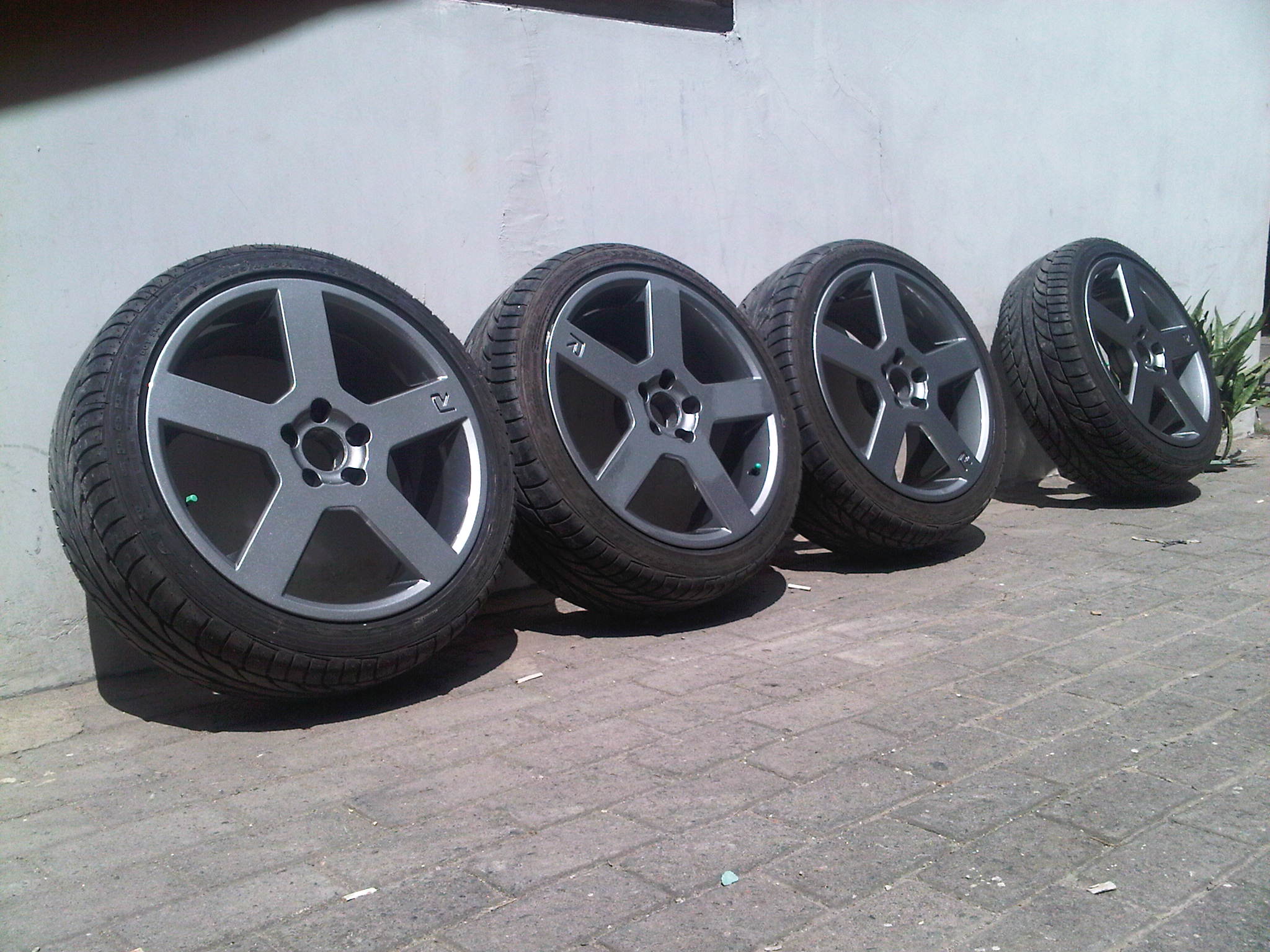 Detail Volvo Pegasus Wheels 18 Nomer 49