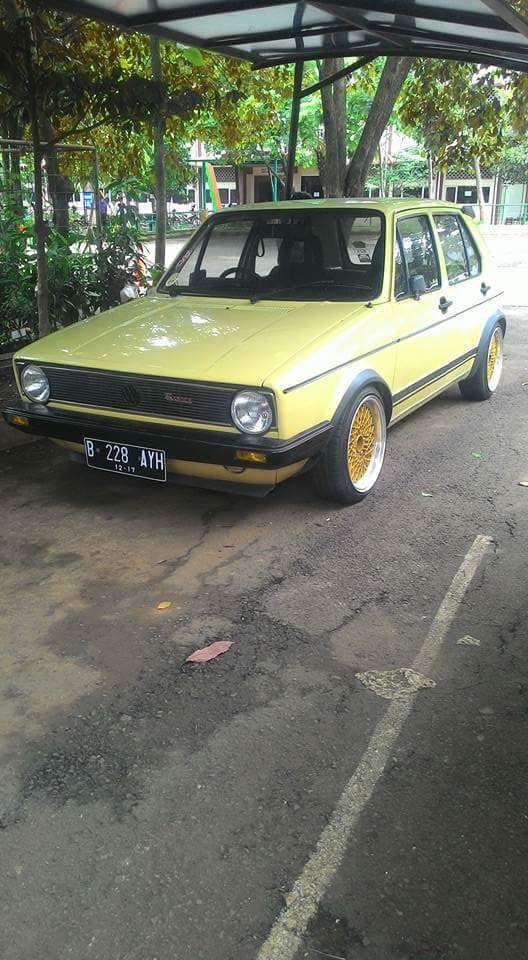 Detail Vw Golf Jadul Nomer 9