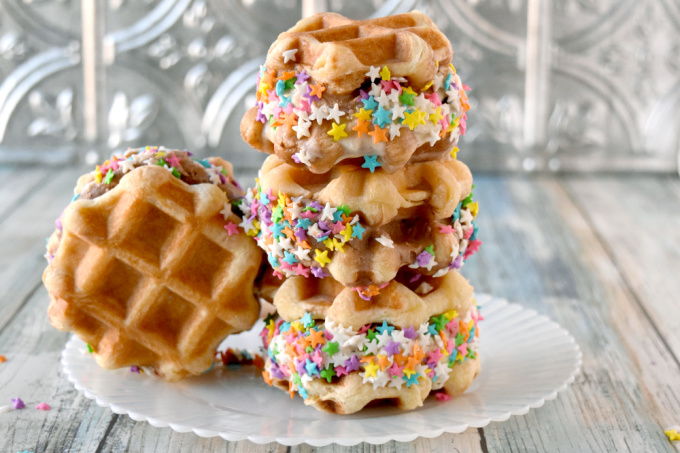 Detail Waffles And Ice Cream Nomer 25