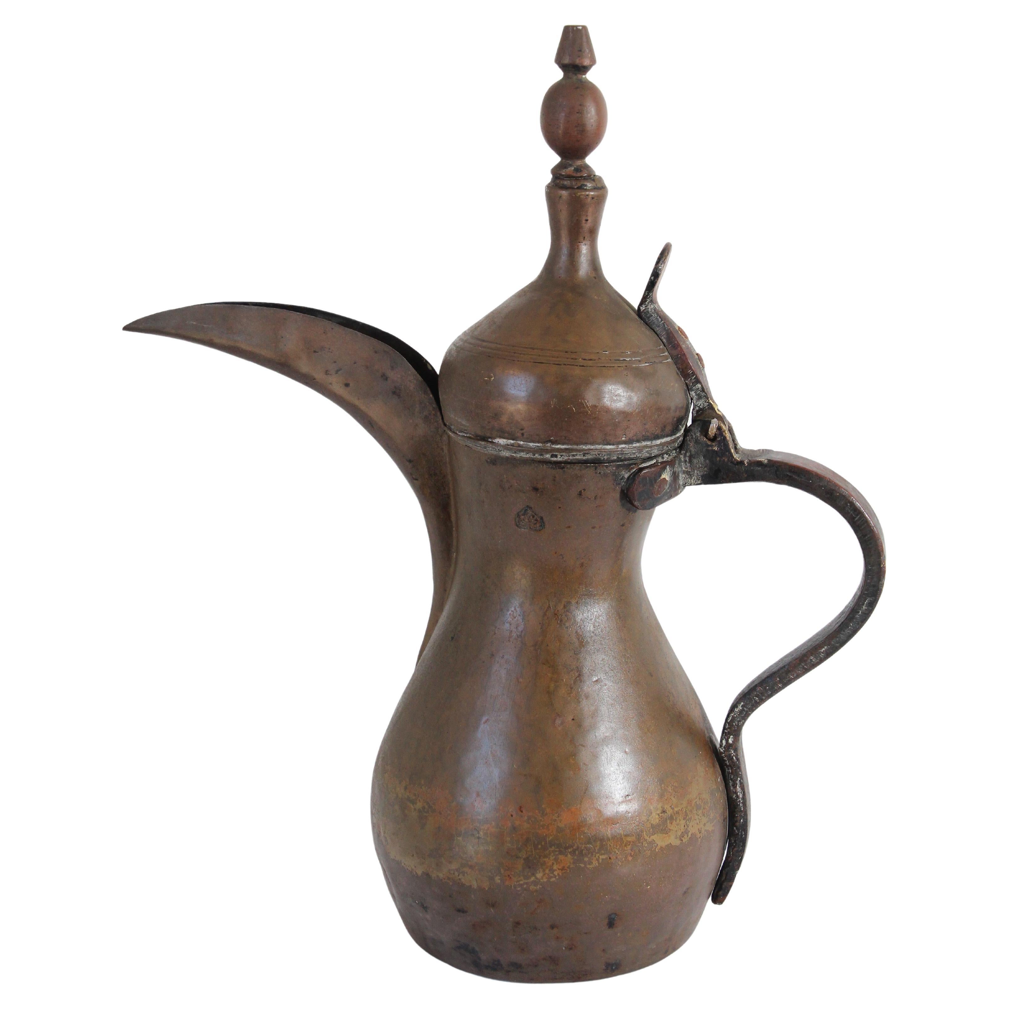 Detail Arabische Kaffeekanne Nomer 2