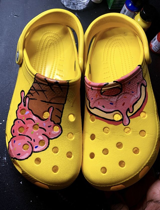 Detail Donut Crocs Nomer 21