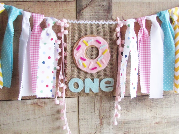 Detail Donut High Chair Banner Nomer 15