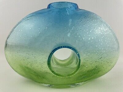 Detail Donut Hole Vase Nomer 3