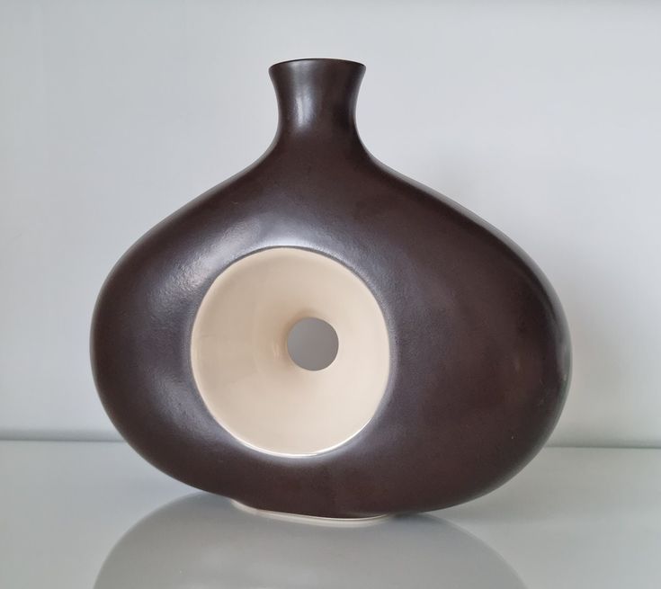 Detail Donut Hole Vase Nomer 40