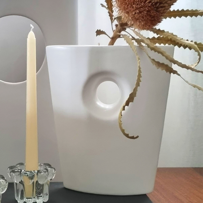 Detail Donut Hole Vase Nomer 44