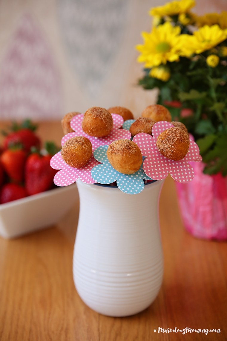Detail Donut Hole Vase Nomer 46