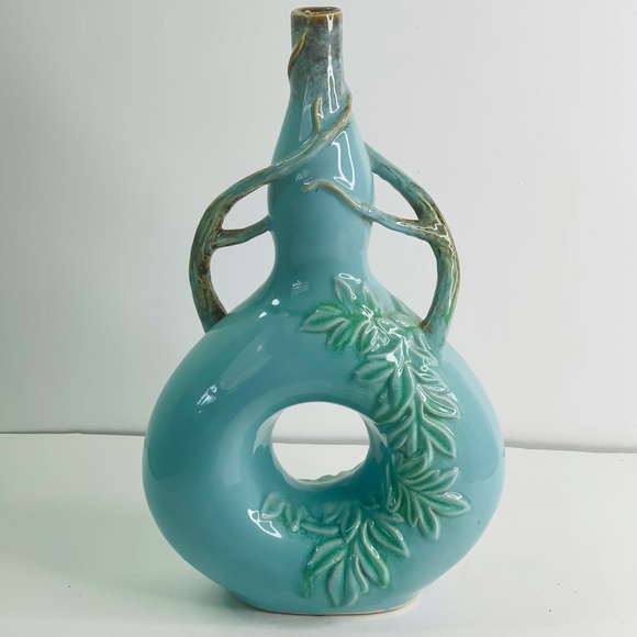 Detail Donut Hole Vase Nomer 55