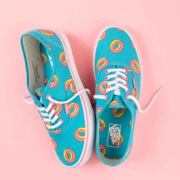 Detail Donut Print Vans Nomer 11